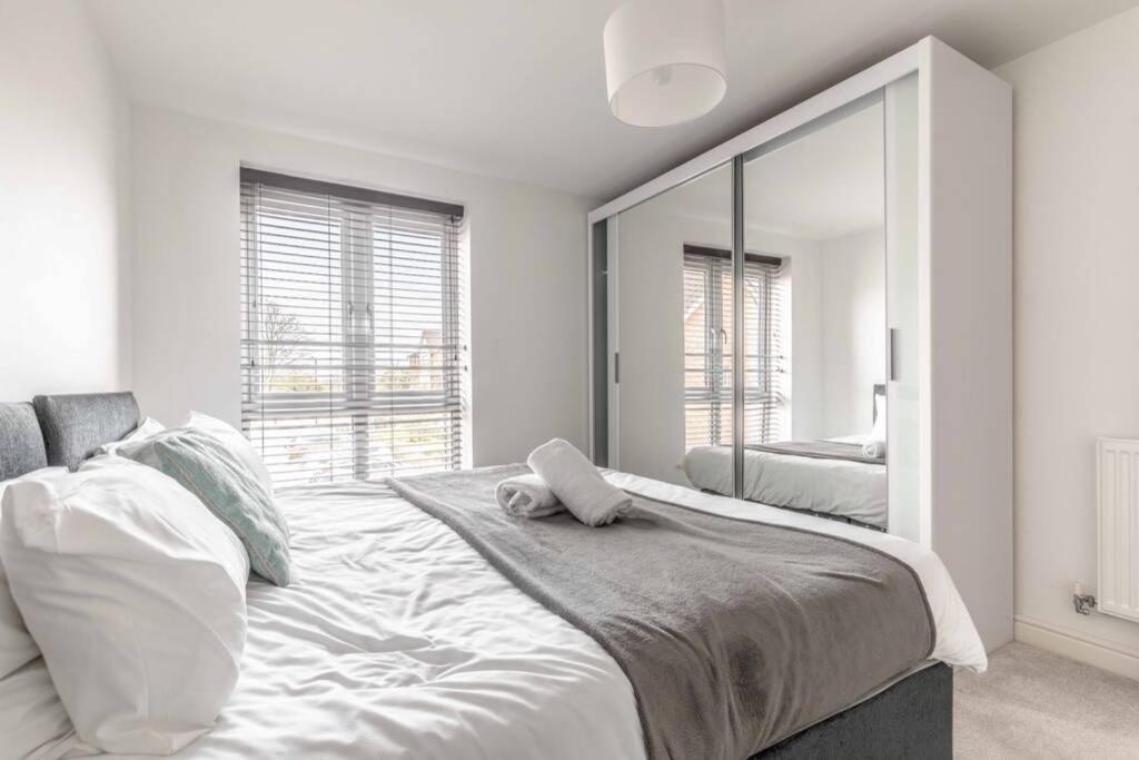 2 Bed & 2 Bath Cosy Apartment Slough- Free Parking Eksteriør billede